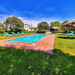 Casa rural Exclusiva Con 9 Hab 16-25pax Con Piscina Privada Y Bbq Cubierta, Riudarenes